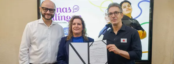 Governo do Estado lança Minas Bilíngue, projeto que promove o ensino de línguas e intercultural na rede pública