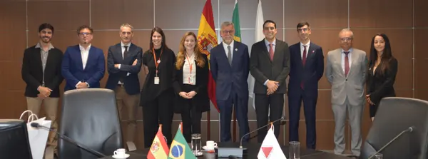 Governo de Minas assina protocolo para investir na formação de servidores estaduais em espanhol