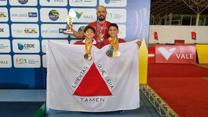Araxaense Pedro de 06 anos de idade conquista medalha de 8º lugar no  Brasileiro Escolar 2023 – Jornal Exempplar