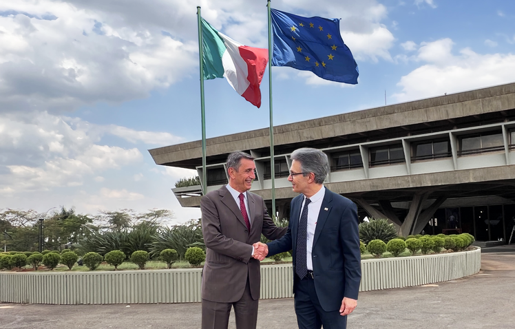Zema bandeira italia ue horiz