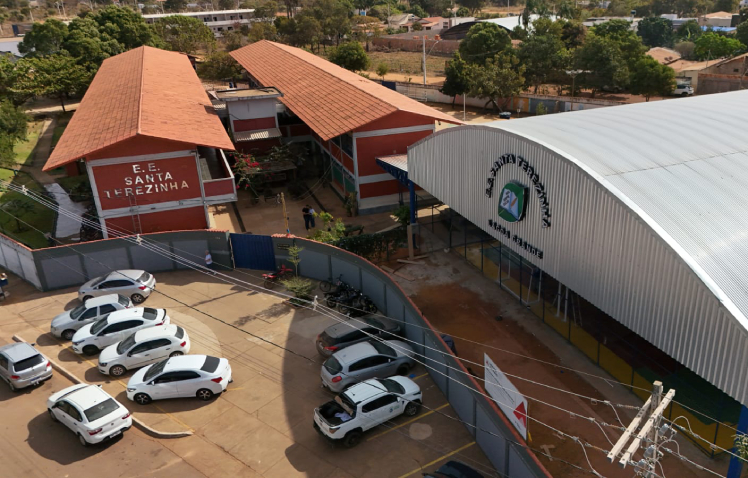 Escola estadual santa terezinha  em lagoa grande %284%29