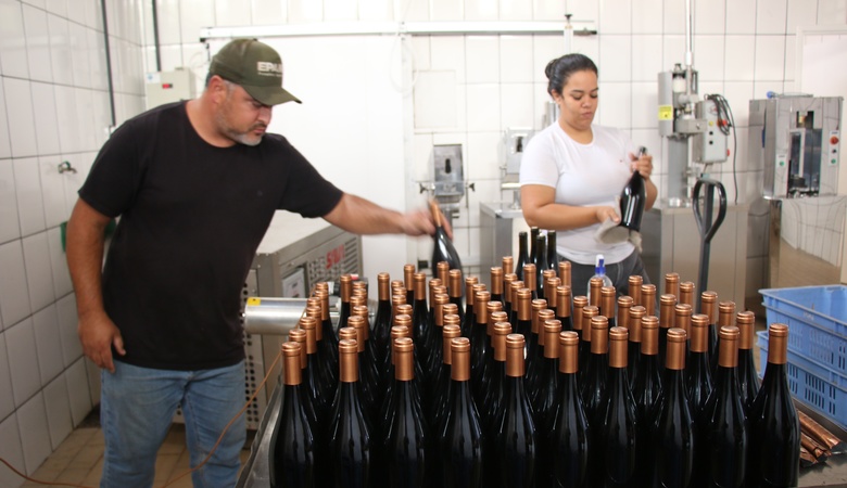 Unveil 8a21a6f614db065bb1ca2c21a5c803aede783f93e5277febbd47f37d9dbae4ca