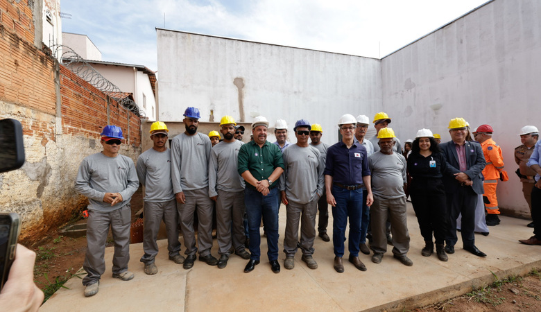 Unveil 8a21a6f614db065bb1ca2c21a5c803aede783f93e5277febbd47f37d9dbae4ca