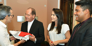 Unveil 8a21a6f614db065bb1ca2c21a5c803aede783f93e5277febbd47f37d9dbae4ca