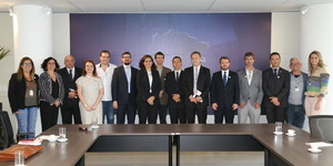 Unveil 8a21a6f614db065bb1ca2c21a5c803aede783f93e5277febbd47f37d9dbae4ca