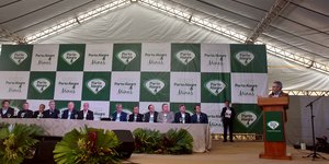 Unveil 8a21a6f614db065bb1ca2c21a5c803aede783f93e5277febbd47f37d9dbae4ca