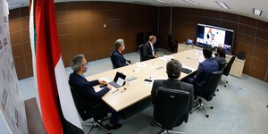 Unveil 8a21a6f614db065bb1ca2c21a5c803aede783f93e5277febbd47f37d9dbae4ca