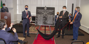 Unveil 8a21a6f614db065bb1ca2c21a5c803aede783f93e5277febbd47f37d9dbae4ca