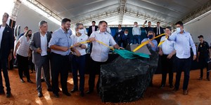 Unveil 8a21a6f614db065bb1ca2c21a5c803aede783f93e5277febbd47f37d9dbae4ca