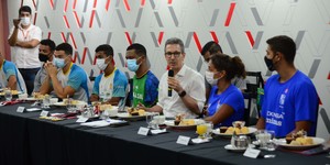 Unveil 8a21a6f614db065bb1ca2c21a5c803aede783f93e5277febbd47f37d9dbae4ca