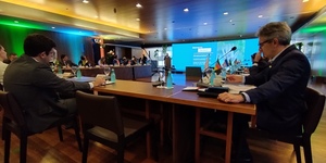 Unveil 8a21a6f614db065bb1ca2c21a5c803aede783f93e5277febbd47f37d9dbae4ca