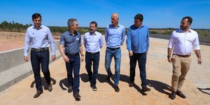 Unveil 8a21a6f614db065bb1ca2c21a5c803aede783f93e5277febbd47f37d9dbae4ca