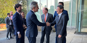 Unveil 8a21a6f614db065bb1ca2c21a5c803aede783f93e5277febbd47f37d9dbae4ca