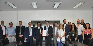 Unveil 8a21a6f614db065bb1ca2c21a5c803aede783f93e5277febbd47f37d9dbae4ca