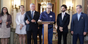 Unveil 8a21a6f614db065bb1ca2c21a5c803aede783f93e5277febbd47f37d9dbae4ca