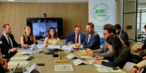 Unveil 8a21a6f614db065bb1ca2c21a5c803aede783f93e5277febbd47f37d9dbae4ca