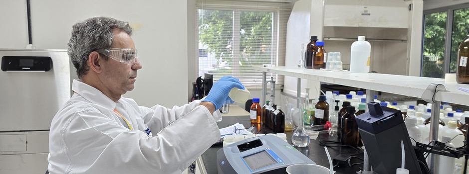 Copasa aumenta em quase 30% volume de análises laboratoriais no Vale do Aço em 2025