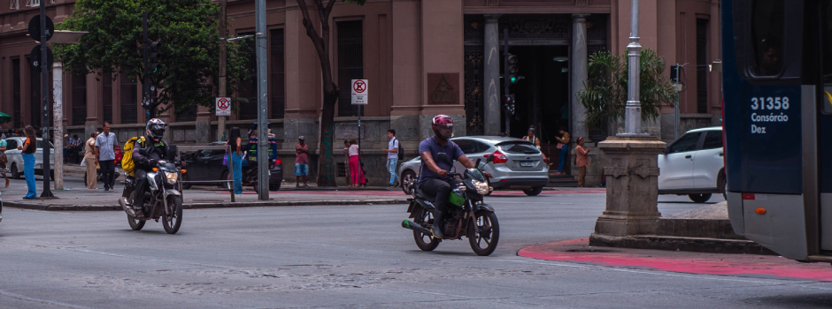 Detran alerta motociclistas para cuidados essenciais no trânsito