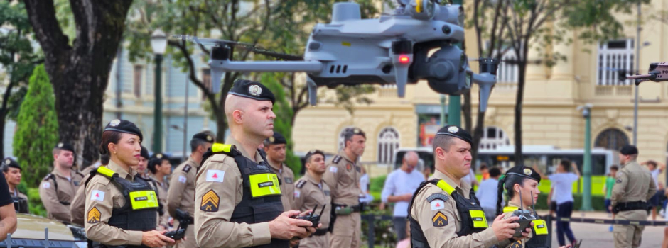 Agência Minas Gerais | Polícia Militar de Minas Gerais lança pelotão de drones com reconhecimento facial e alerta sonoro Agência Minas Gerais | Polícia Militar de Minas Gerais lança pelotão de drones com reconhecimento facial e alerta sonoro