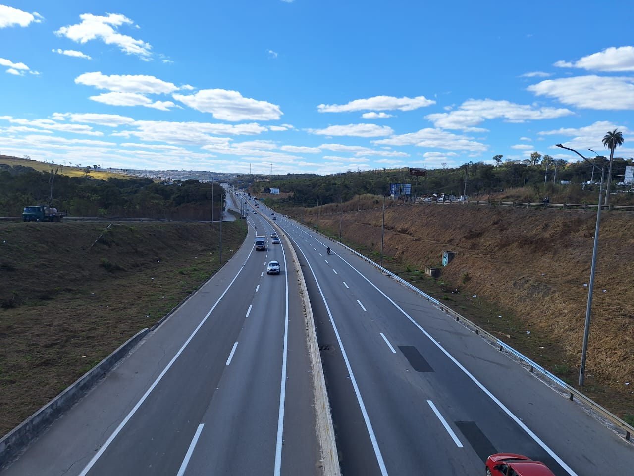 Governo de Minas lança guias para estimular setor de transportes à descarbonização da logística e mobilidade estadual